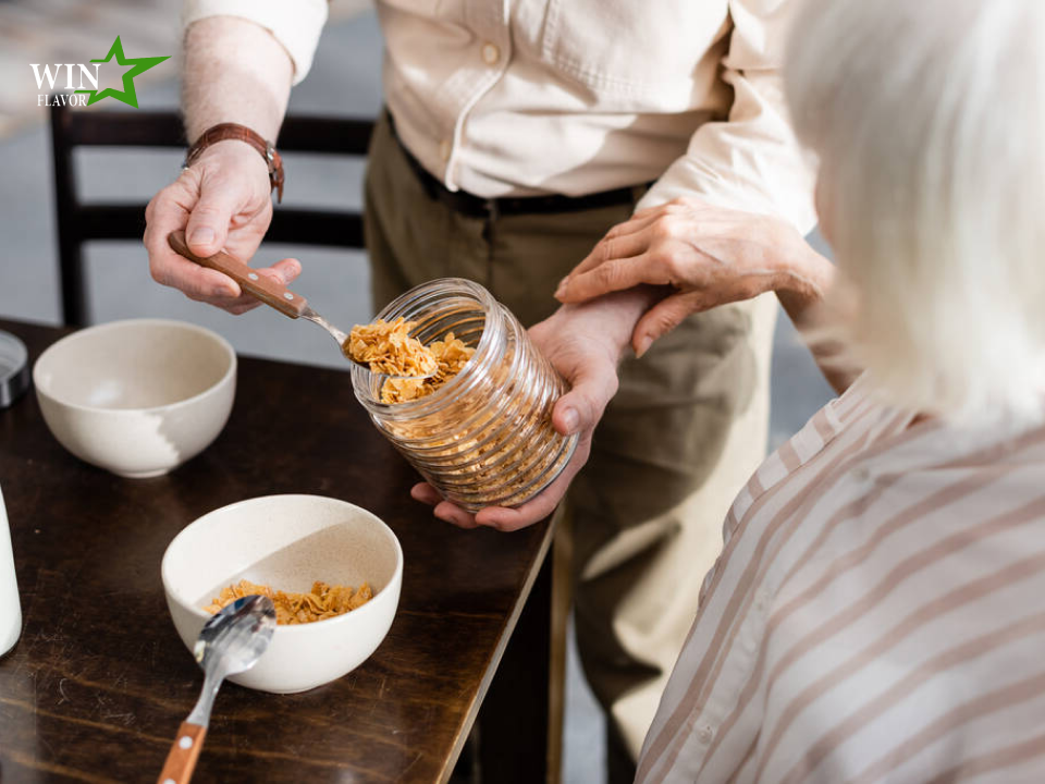 hạt ngũ cốc là một trong những tsản phẩm  cho người cao tuổi